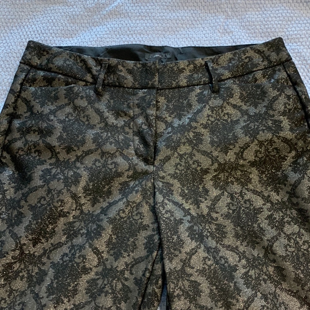 Worthington Holiday Black Embossed Ankle Pants. Size 6